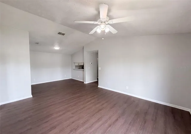 Photo 3 of Condo for sale at 5213 Via Hacienda Cir #307, Orlando, FL 32839 | MLS# O6428890 | Listing updated on 2026-09-18