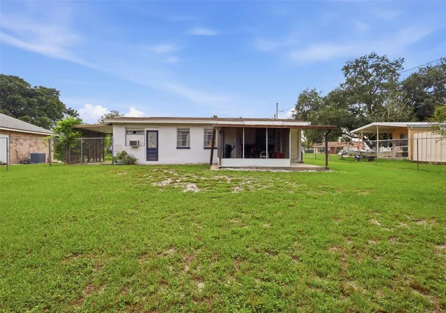 2nd image of 1119 Mayflower Ave, Deltona, FL 32725 | MLS# V4950455