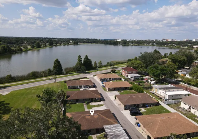 2nd image of 101 Lake Hunter Dr, LAKELAND, FL 33803