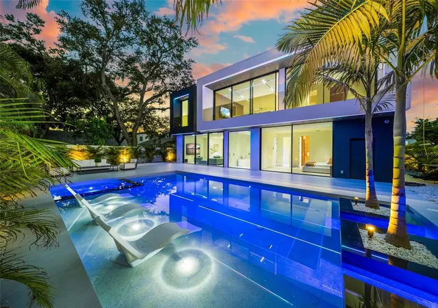 2nd image of 1640 Waldemere St, Sarasota, FL 34239 | MLS# A4701346