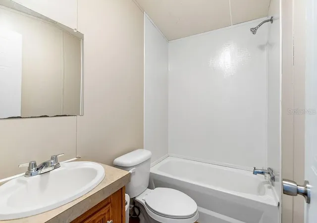 Photo 3 of Manufactured home for sale at 27133 Miller Rd, Dade City, FL 33525 | MLS# TB8533588 | Listing updated on 2026-09-23