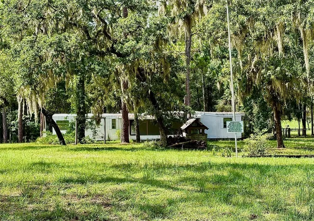 3rd image of 10780 S Flutter Ter, Inverness, FL 34452 | MLS# OM729360