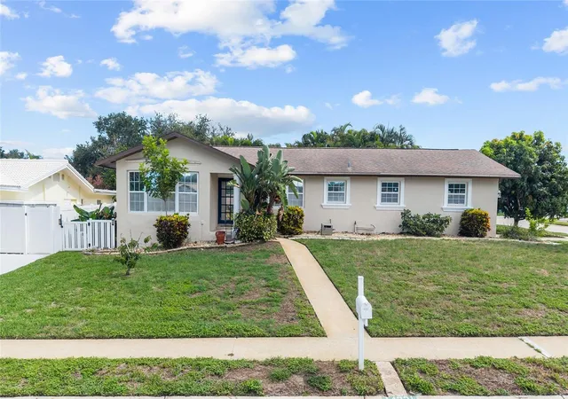 2nd image of 14331 Apache Ave, Largo, FL 33774 | MLS# O6428924