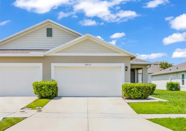 Photo 3 of Single family home for sale at 20010 Royal Tern Ct, Leesburg, FL 34748 | MLS# G5115662 | Listing updated on 2026-08-29