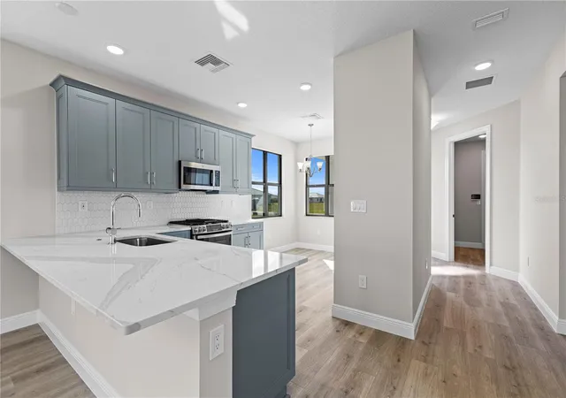 Photo 3 of Single family home for sale at 18388 Rockport Pl, Bradenton, FL 34211 | MLS# W7888057 | Listing updated on 2026-09-06