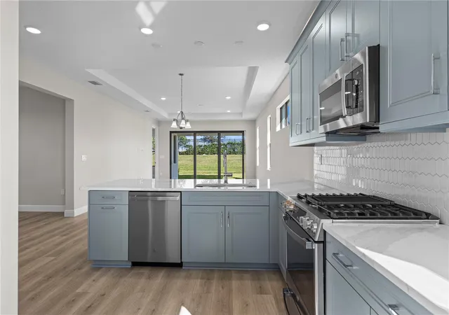 Photo 4 of Single family home for sale at 18388 Rockport Pl, Bradenton, FL 34211 | MLS# W7888057 | Listing updated on 2026-09-06