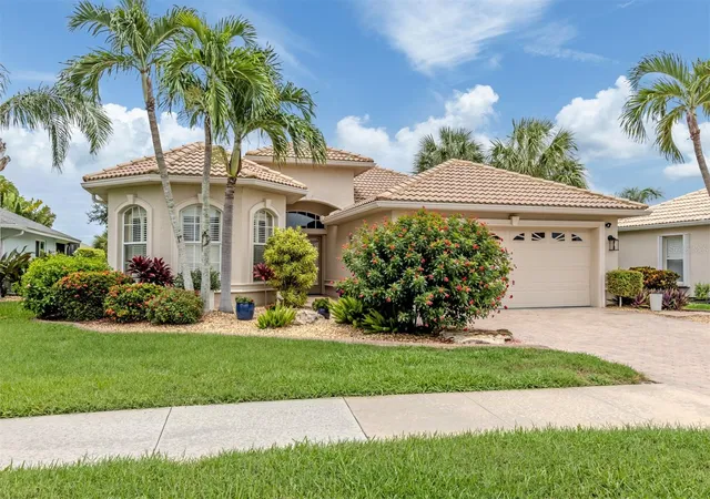 Photo 2 of Single family home for sale at 151 Coco Palm Dr, Venice, FL 34292 | MLS# N6145192 | Listing updated on 2026-10-06