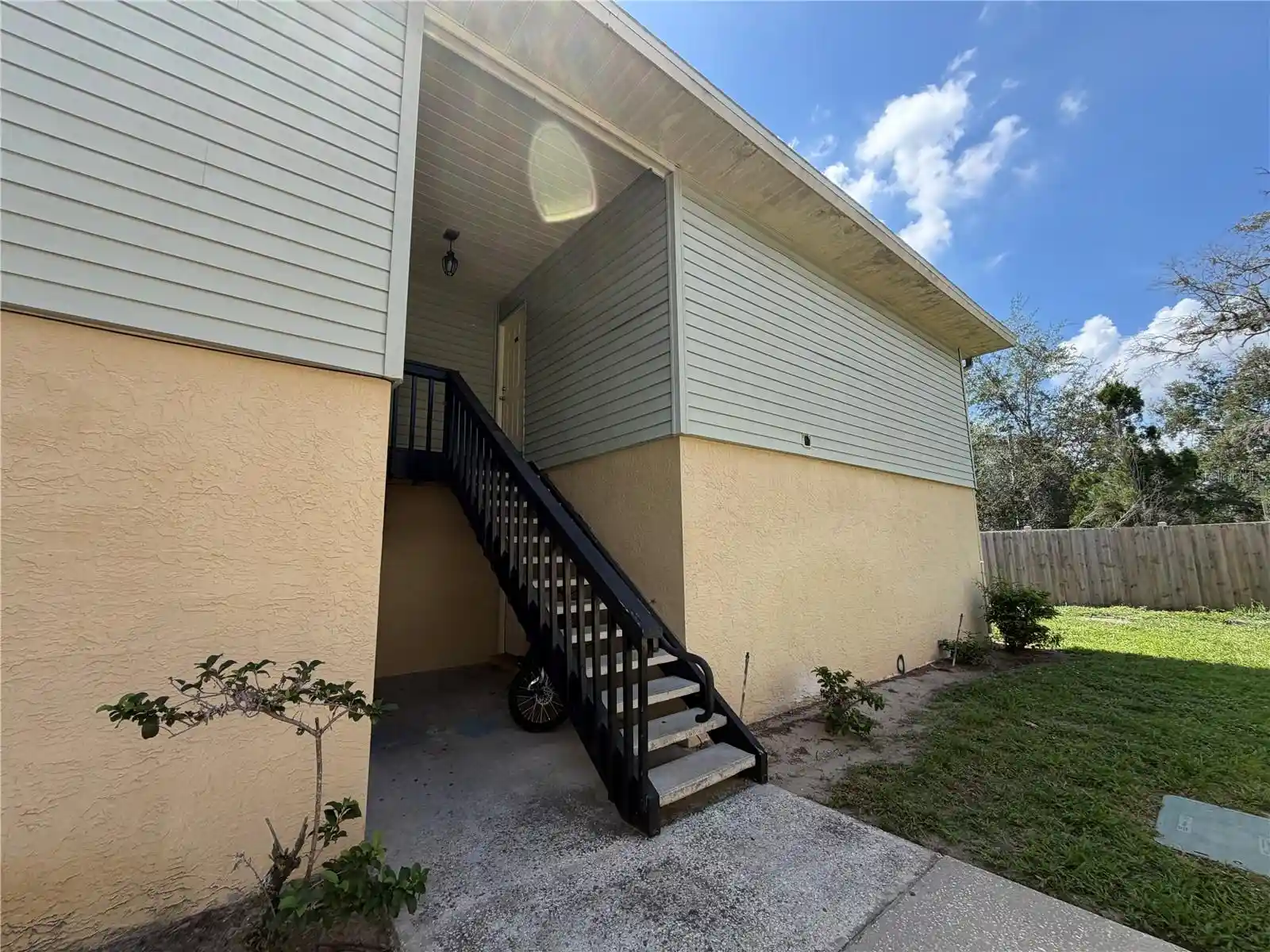 Listing Photo 2 - Condo for sale in 510 Golden Raintree Pl located at 510 Golden Raintree Pl, BRANDON, FL 33510 - Unit 510 Golden Raintree Pl