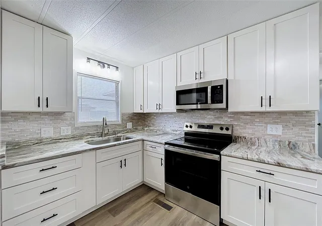 5th image of 6965 Fort King Rd, Zephyrhills, FL 33541 | MLS# TB8533620
