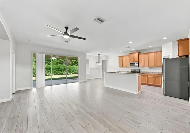 Photo 2 of Single family home for sale at 3403 Walden Reserve Dr, Plant City, FL 33566 | MLS# TB8533628 | Listing updated on 2026-10-07
