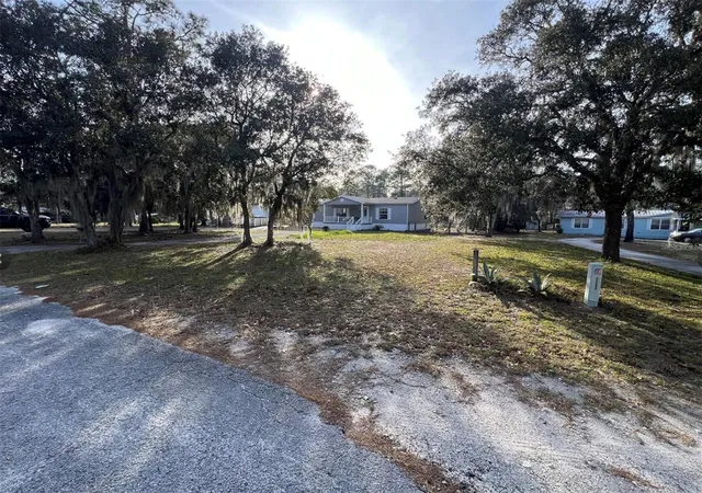 4th image of 2042 S Sunwood Pt, Homosassa, FL 34448 | MLS# TB8533631