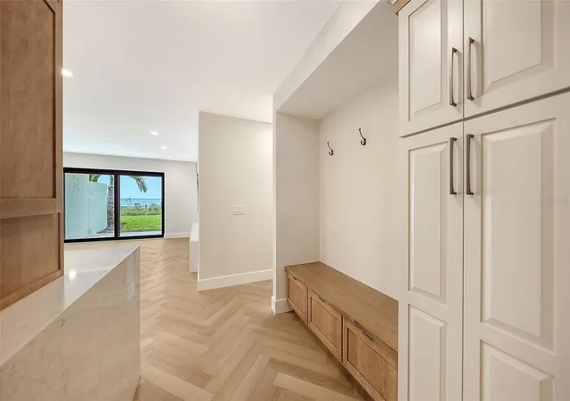 4th image of 2089 Gulf Of Mexico Dr, Longboat Key, FL 34228
