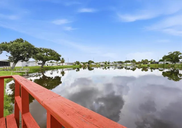 5th image of 8479 Gull Dr, Englewood, FL 34224 | MLS# D6148235