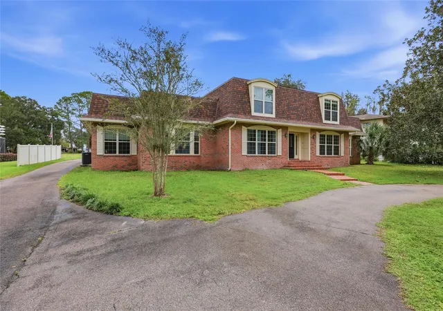 Photo 2 of Single family home for sale at 6319 Sw 37th Wy, Gainesville, FL 32608 | MLS# GC542304 | Listing updated on 2026-10-06