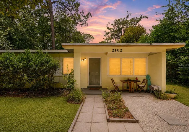 Photo 1 of Single family home for sale at 2102 Ne 8th Street, Gainesville, FL 32609 | MLS# GC542305 | Listing updated on 2026-08-24