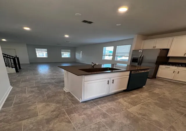 Photo 3 of Single family home for sale at 4134 Pino St, Apopka, FL 32712 | MLS# O6428978 | Listing updated on 2026-08-08