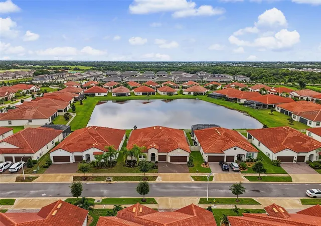 Photo 2 of Single family home for sale at 17109 Star Banks St, Wimauma, FL 33598 | MLS# TB8533657 | Listing updated on 2026-10-05