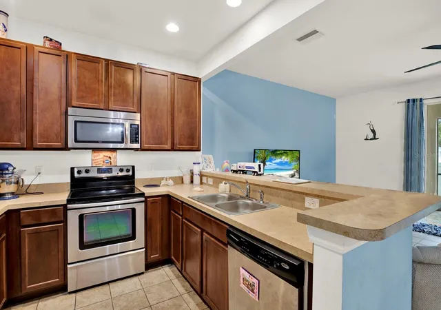 3rd image of 6843 46TH LANE, Pinellas Park, FL 33781 | MLS# TB8533701