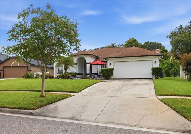 Photo 3 of Single family home for sale at 1331 Countryridge Pl, Orlando, FL 32835 | MLS# O6429004 | Listing updated on 2026-08-12