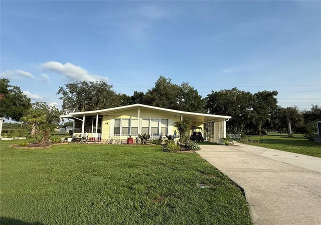 Photo 1 of Manufactured home for sale at 48 S Bobwhite Rd, Wildwood, FL 34785 | MLS# G5115677 | Listing updated on 2026-08-03