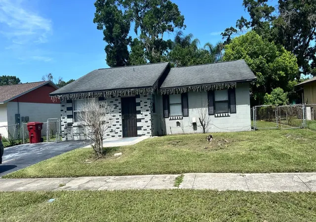 1st image of 619 S Wilkins Ave, Plant City, FL 33563 | MLS# TB8533712