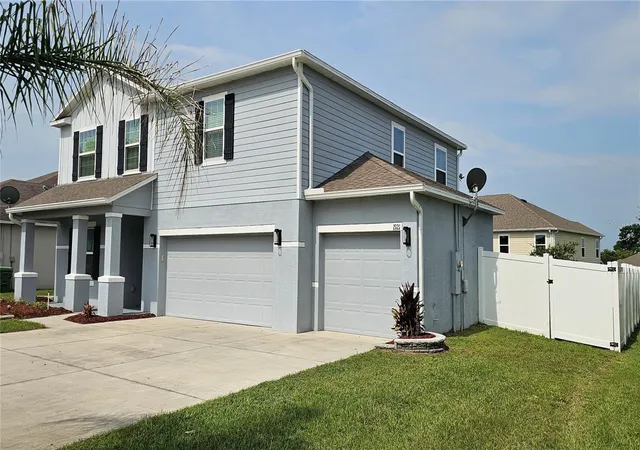 Photo 3 of Single family home for sale at 1921 Bell Crk Loop, Fruitland Park, FL 34731 | MLS# G5115679 | Listing updated on 2026-08-26
