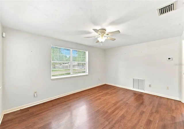 Photo 4 of Single family home for sale at 44 Volusia Dr, Debary, FL 32713 | MLS# V4950465 | Listing updated on 2026-08-12