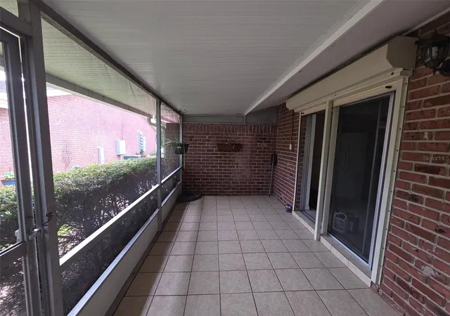 Photo 3 of Townhouse for sale at 5860 La Costa Dr, Orlando, FL 32807 | MLS# O6429026 | Listing updated on 2026-10-08