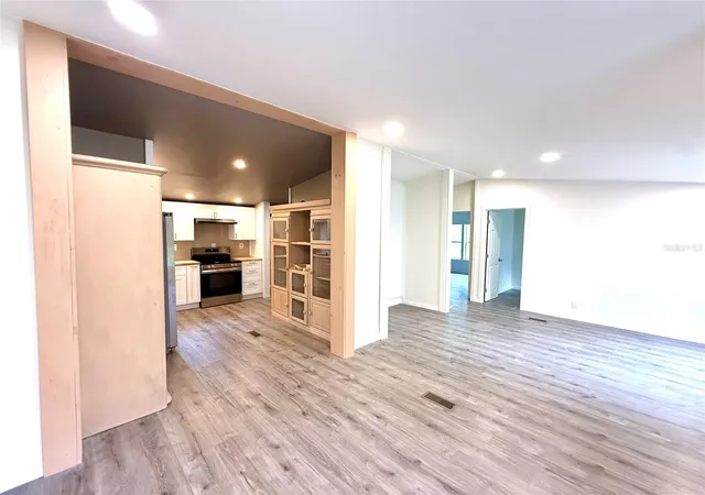 Photo 4 of Manufactured home for sale at 11091 NE 107th Terrace, Archer, FL 32618 | MLS# GC542308 | Listing updated on 2026-09-07