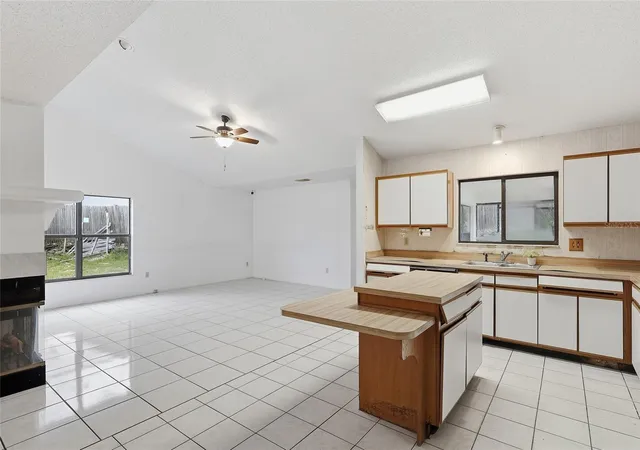 4th image of 2939 Danforth Dr, Orlando, FL 32818 | MLS# O6429031