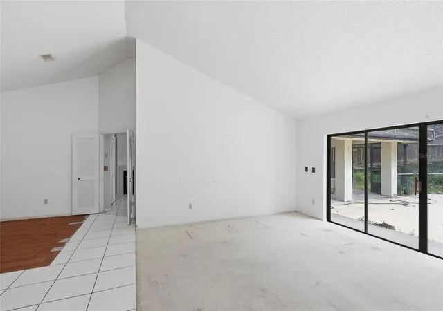 Photo 4 of Single family home for sale at 2939 Danforth Dr, Orlando, FL 32818 | MLS# O6429031 | Listing updated on 2026-10-07