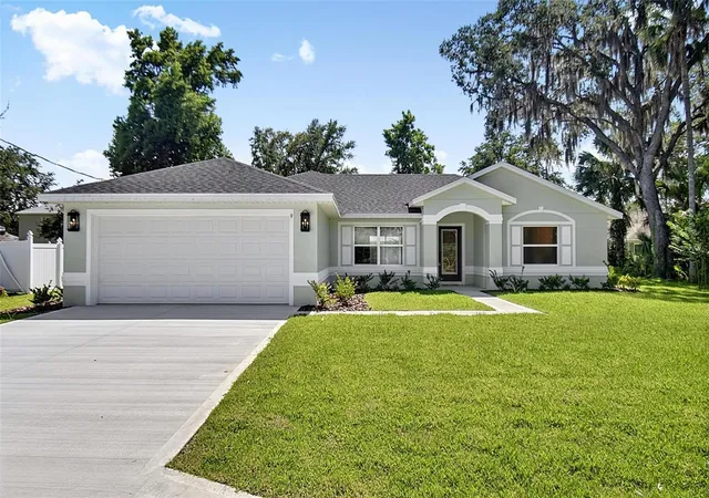 1st image of 14 Raemoor Dr, Palm Coast, FL 32164 | MLS# FC320277