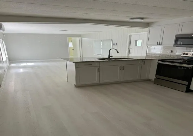 Photo 3 of Manufactured home for sale at 6300 W Linden Dr, Homosassa, FL 34446 | MLS# TB8533742 | Listing updated on 2026-09-23
