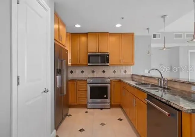 4th image of 101 S Eola Dr, Orlando, FL 32801