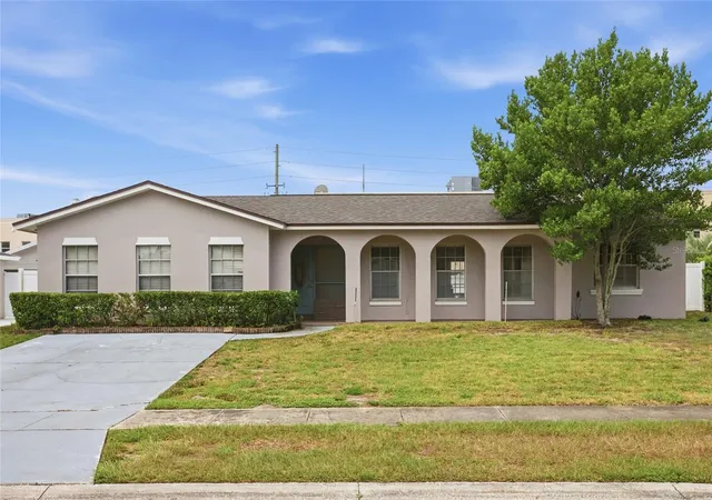 1st image of 4 Carriage Hill Cir, Casselberry, FL 32707 | MLS# O6429040