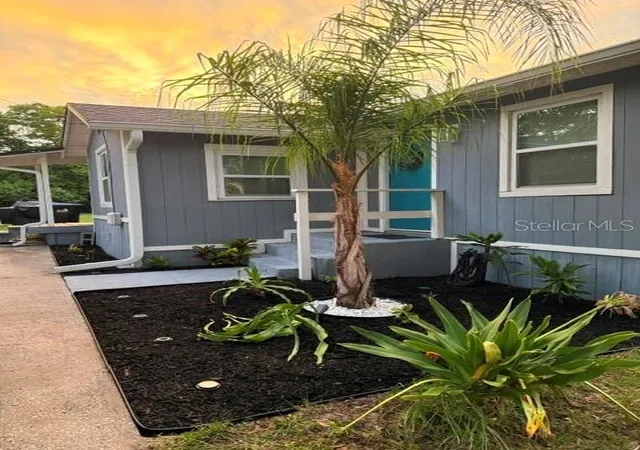 Photo 2 of Sale Pending at 438 S Hudson St, Orlando, FL 32835 | MLS# S5154604 | Listing updated on 2026-08-27