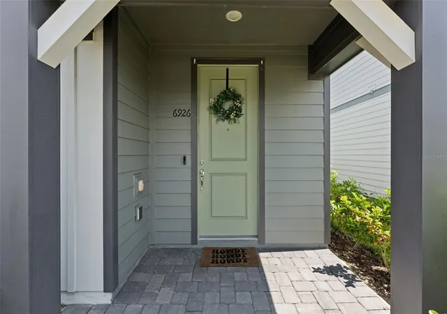 Photo 2 of Townhouse for sale at 6926 Reverie Park Ave, Orlando, FL 32829 | MLS# O6429057 | Listing updated on 2026-10-08
