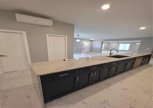 Photo 3 of Single family home for sale at 1911 W Amelia St, Orlando, FL 32805 | MLS# O6429066 | Listing updated on 2026-10-10