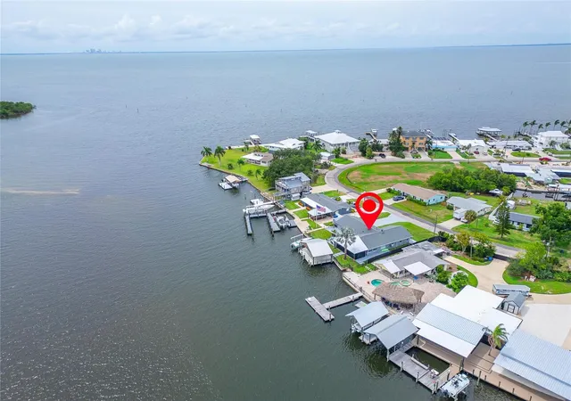 Photo 3 of Single family home for sale at 3422 W Shell Point Rd, Ruskin, FL 33570 | MLS# TB8533780 | Listing updated on 2026-09-28