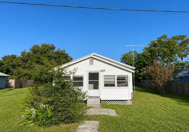 Photo 1 of Sale Pending at 710 Seminole St, Wauchula, FL 33873 | MLS# TB8533783 | Listing updated on 2026-09-01