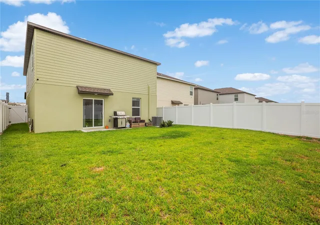 Photo 3 of Single family home for sale at 629 Bald Cypress Dr, Lakeland, FL 33801 | MLS# TB8533785 | Listing updated on 2026-09-01