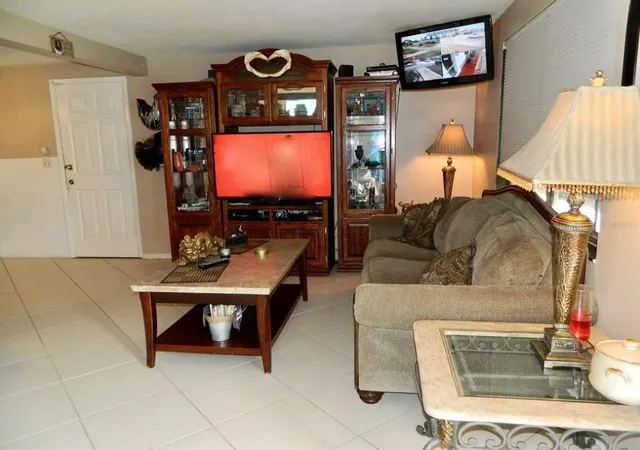 4th image of 3442 Wiltshire Dr, Holiday, FL 34691 | MLS# W7888072