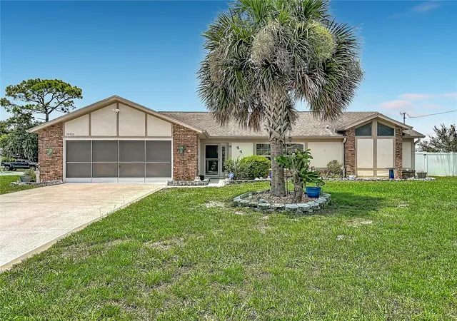 Photo 3 of Single family home for sale at 10433 Dunkirk Rd, Spring Hill, FL 34608 | MLS# W7888073 | Listing updated on 2026-09-06