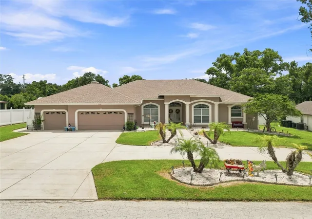1st image of 5008 Lakeview Blvd, Lakeland, FL 33813 | MLS# P4939444