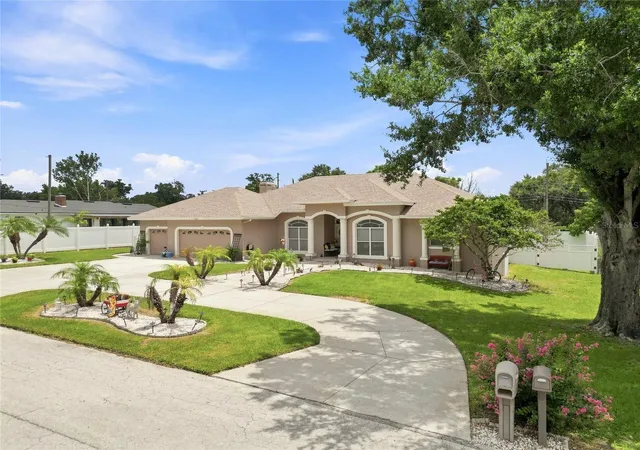 2nd image of 5008 Lakeview Blvd, Lakeland, FL 33813 | MLS# P4939444