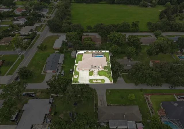 Photo 3 of Single family home for sale at 5008 Lakeview Blvd, Lakeland, FL 33813 | MLS# P4939444 | Listing updated on 2026-10-03