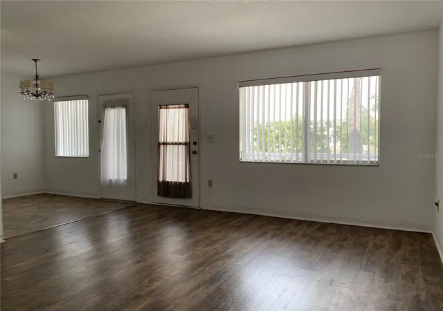 Listing Photo 5 - Condo for sale in building located at 8126 112Th St, SEMINOLE, FL 33772 - Unit #203