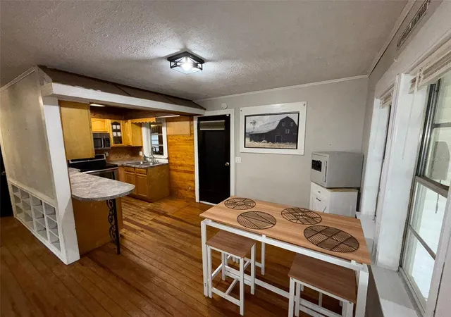 Photo 4 of Single family home for sale at 37318 Carter Ave, Dade City, FL 33523 | MLS# A4701418 | Listing updated on 2026-09-13