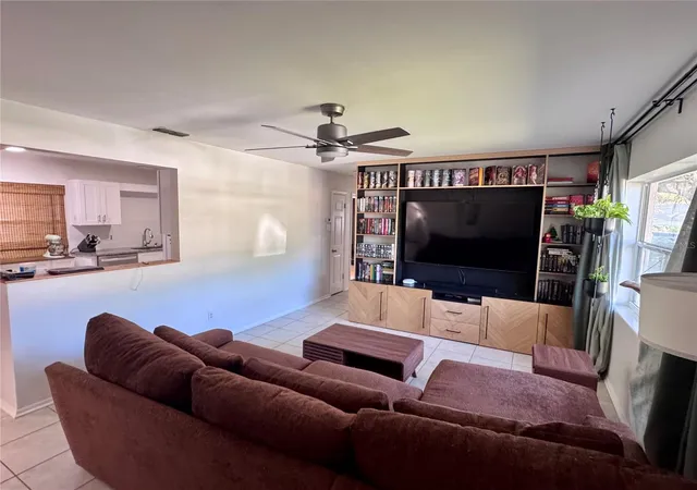 5th image of 1709 Eaton Dr Ne, Clearwater, FL 33756 | MLS# TB8533800