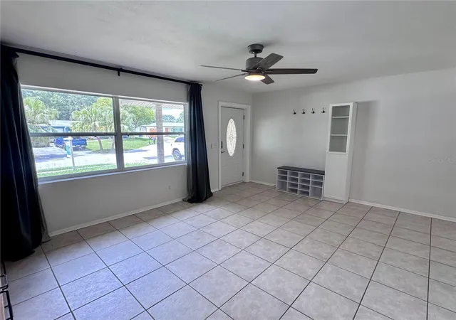 Photo 4 of Single family home for sale at 1709 Eaton Dr NE, Clearwater, FL 33756 | MLS# TB8533800 | Listing updated on 2026-10-20